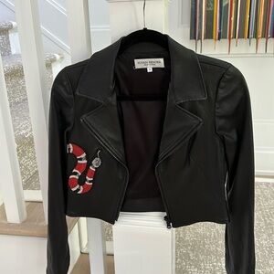 Susan Bender New York stretch all leather crop Moto embroidered jkt